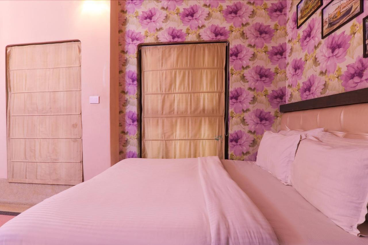 ורנאסי Fabhotel East View מראה חיצוני תמונה
